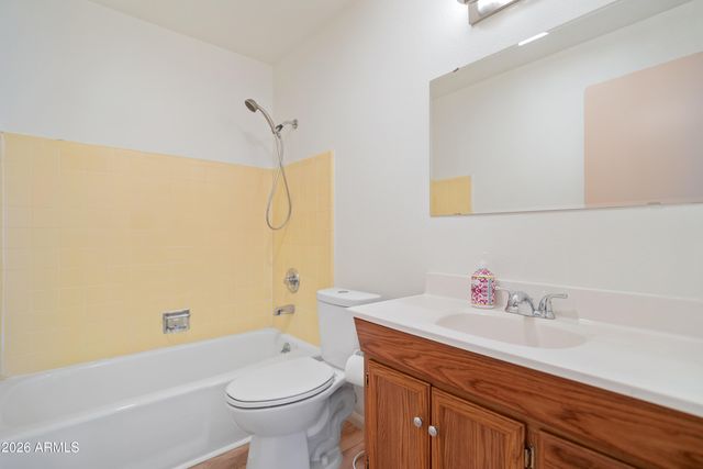 4144 W STATE Avenue, Phoenix, AZ 85051