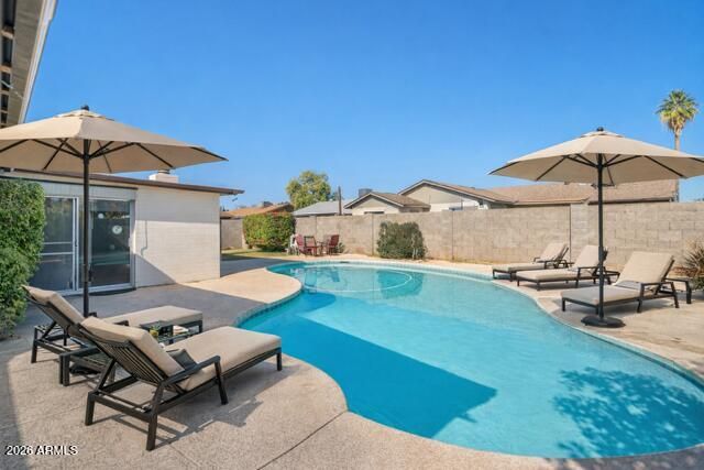 4144 W STATE Avenue, Phoenix, AZ 85051