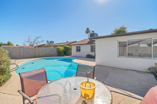 4144 W STATE Avenue, Phoenix, AZ 85051