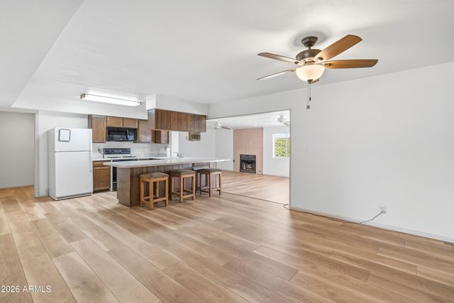 4144 W STATE Avenue, Phoenix, AZ 85051