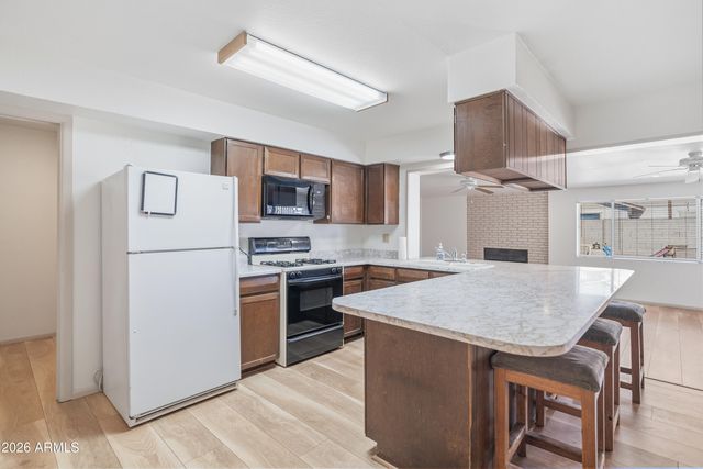 4144 W STATE Avenue, Phoenix, AZ 85051