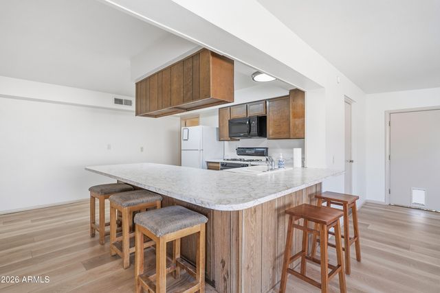 4144 W STATE Avenue, Phoenix, AZ 85051