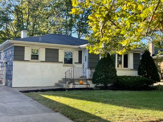 18452 Oakwood Avenue, Lansing, IL 60438