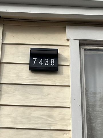 7438 S Champlain Avenue, Chicago, IL 60619