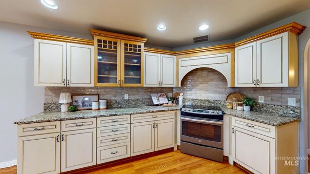 2520 E 3707 N, Twin Falls, ID 83301