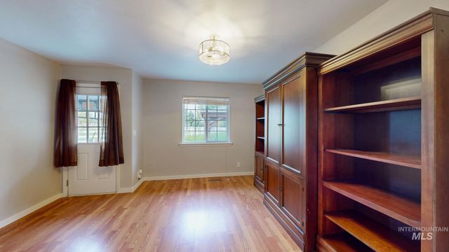 2520 E 3707 N, Twin Falls, ID 83301