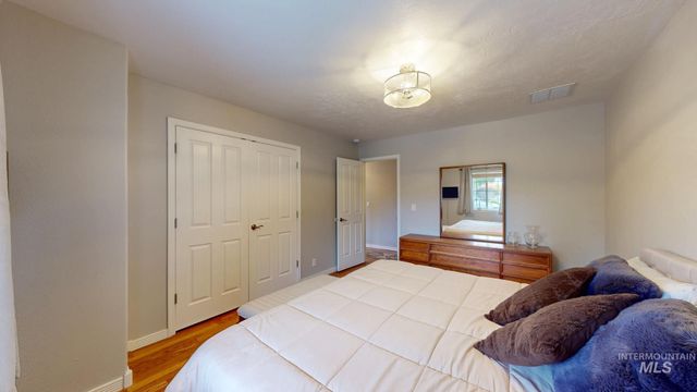 2520 E 3707 N, Twin Falls, ID 83301