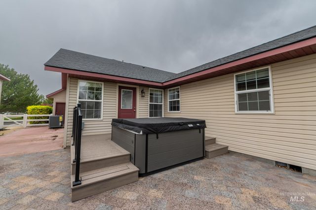 2520 E 3707 N, Twin Falls, ID 83301