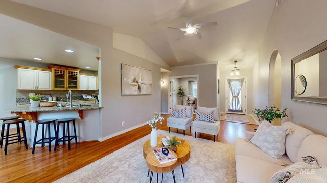 2520 E 3707 N, Twin Falls, ID 83301