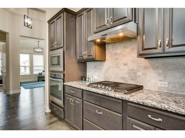 158 Senna DR, Dripping Springs, TX 78620