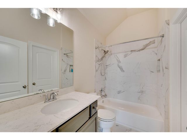 158 Senna DR, Dripping Springs, TX 78620