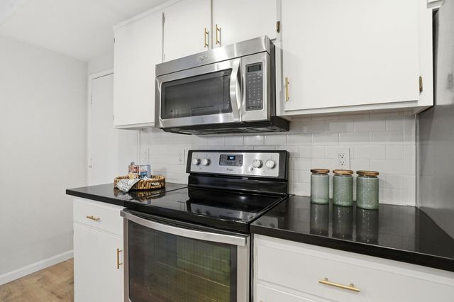 8 Coyle Creek Cir, Fair Oaks, CA 95628