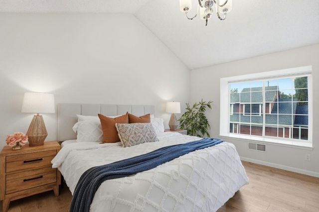 8 Coyle Creek Cir, Fair Oaks, CA 95628