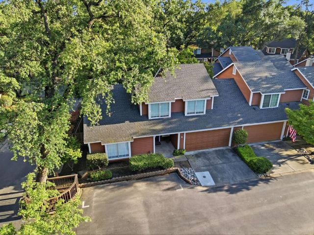 8 Coyle Creek Cir, Fair Oaks, CA 95628