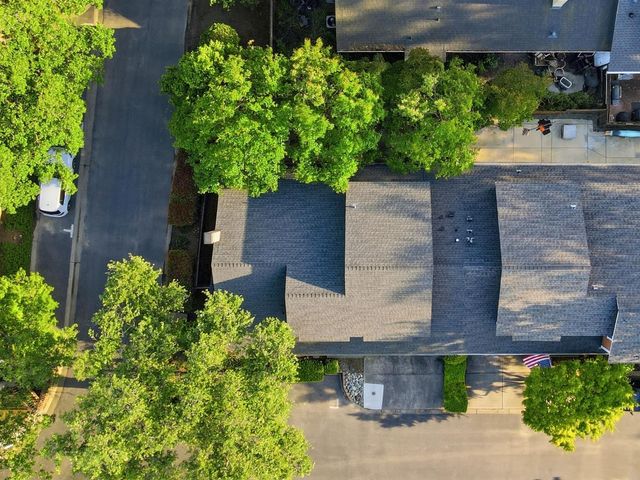 8 Coyle Creek Cir, Fair Oaks, CA 95628