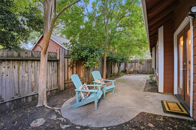 8 Coyle Creek Cir, Fair Oaks, CA 95628