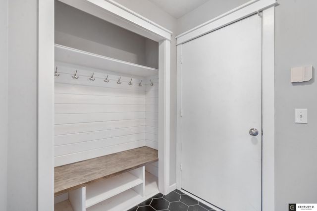 21844 Bobwhite Avenue, Gretna, NE 68028