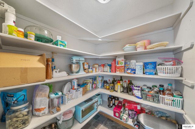 21844 Bobwhite Avenue, Gretna, NE 68028