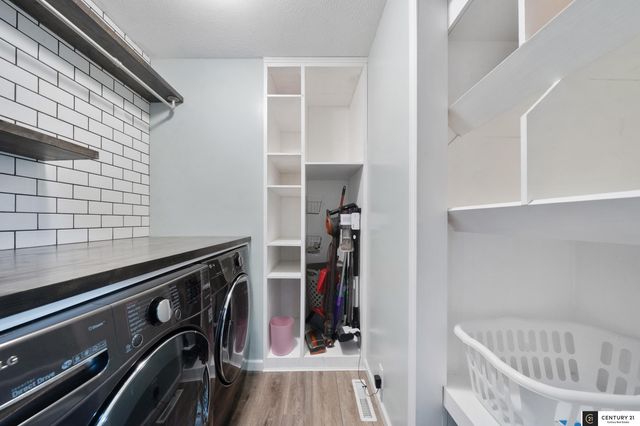 21844 Bobwhite Avenue, Gretna, NE 68028