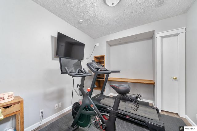 21844 Bobwhite Avenue, Gretna, NE 68028