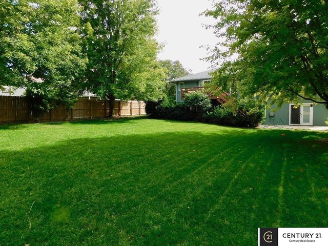 21844 Bobwhite Avenue, Gretna, NE 68028