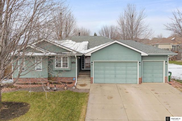 21844 Bobwhite Avenue, Gretna, NE 68028