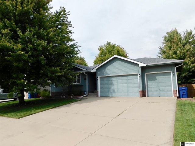 21844 Bobwhite Avenue, Gretna, NE 68028