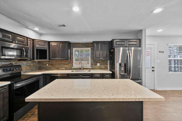 10519 Fawnview Drive, Houston, TX 77070