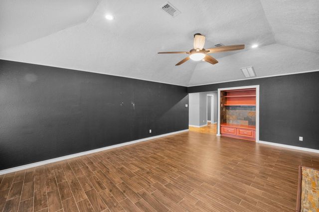 10519 Fawnview Drive, Houston, TX 77070