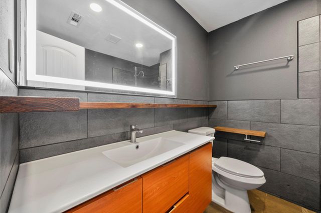 10519 Fawnview Drive, Houston, TX 77070