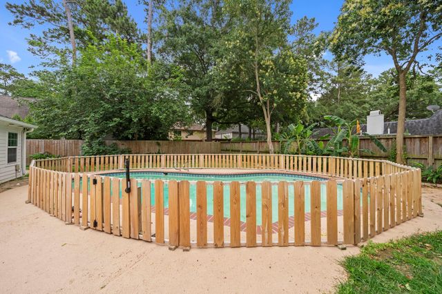 10519 Fawnview Drive, Houston, TX 77070