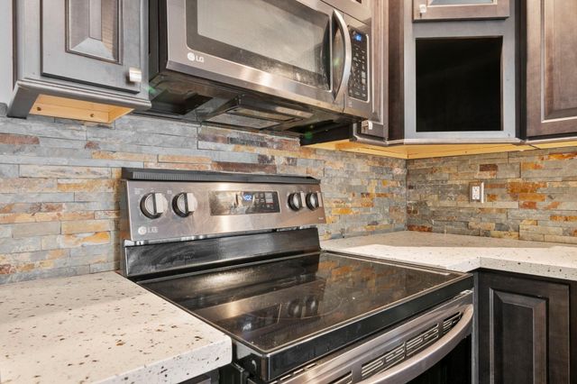 10519 Fawnview Drive, Houston, TX 77070