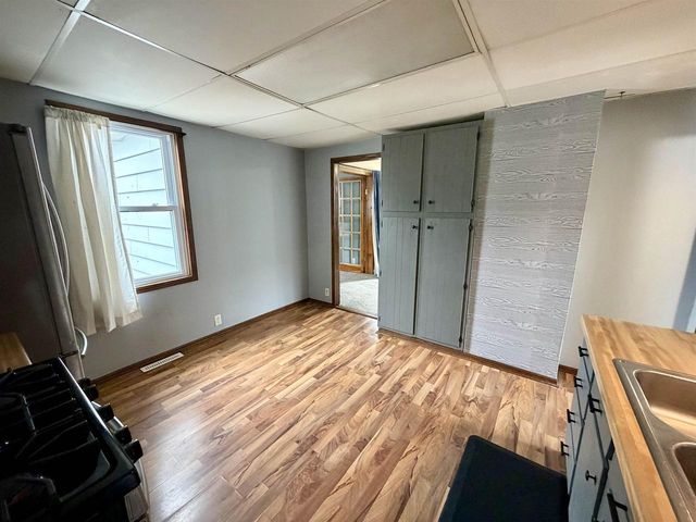 320 W Brodhead Street, Orfordville, WI 53576