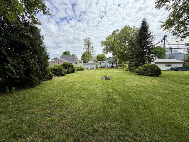 320 W Brodhead Street, Orfordville, WI 53576