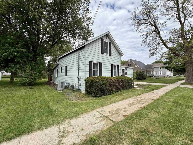 320 W Brodhead Street, Orfordville, WI 53576
