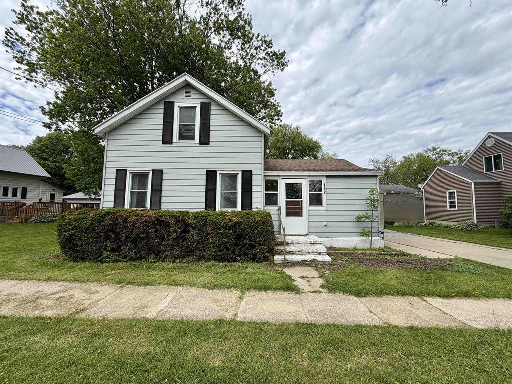 320 W Brodhead Street, Orfordville, WI 53576