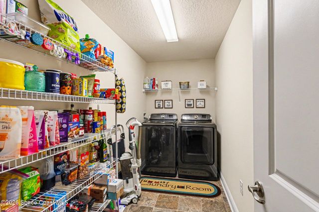 442 La Coco Street SW, Palm Bay, FL 32908