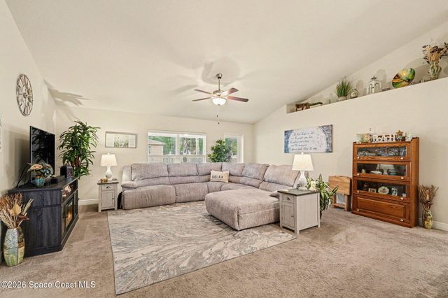 442 La Coco Street SW, Palm Bay, FL 32908