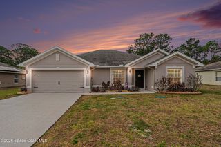 442 La Coco Street SW, Palm Bay, FL 32908