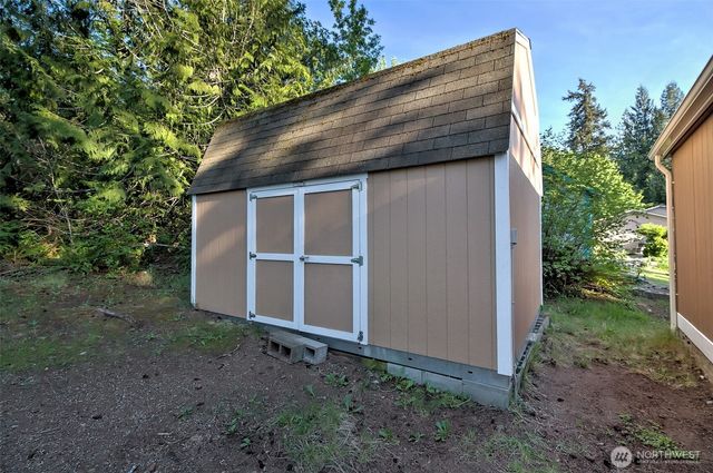 221 SE Fuchsia Avenue, Shelton, WA 98584