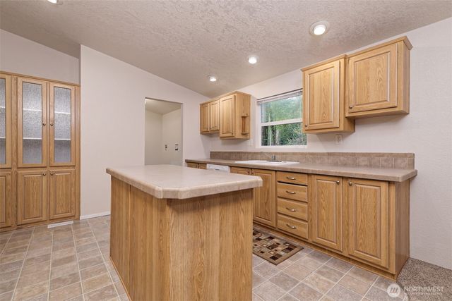 221 SE Fuchsia Avenue, Shelton, WA 98584