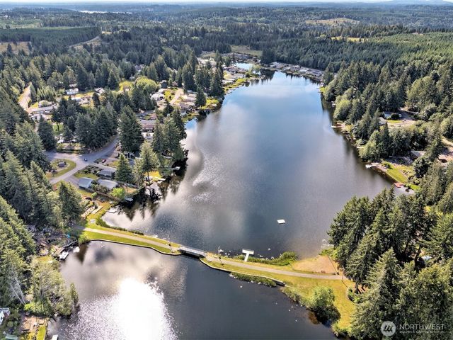 221 SE Fuchsia Avenue, Shelton, WA 98584