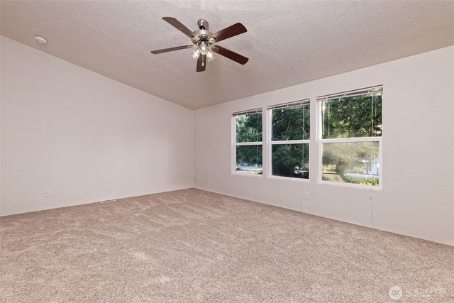 221 SE Fuchsia Avenue, Shelton, WA 98584