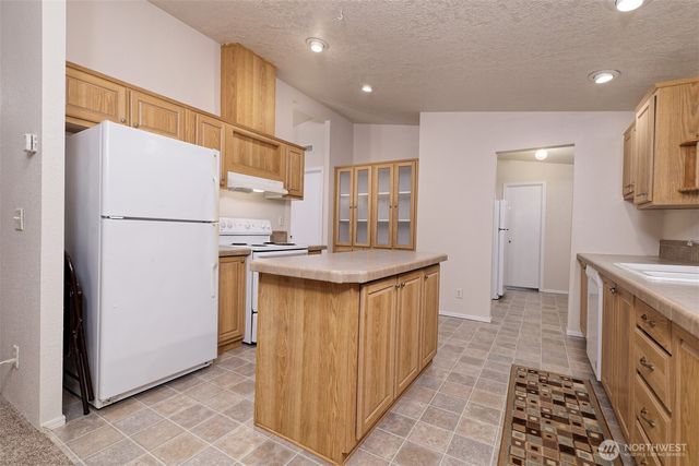 221 SE Fuchsia Avenue, Shelton, WA 98584