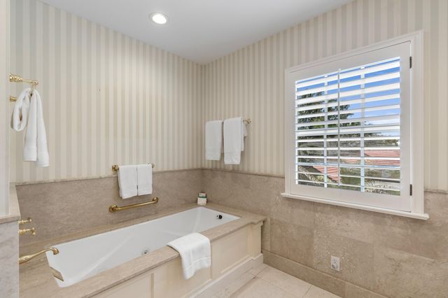 1554 N Ocean Way, Palm Beach, FL 33480