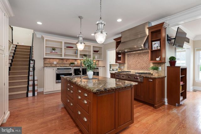 24 MICHAEL WAY, Pennington, NJ 08534