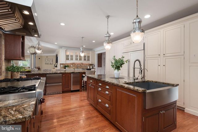 24 MICHAEL WAY, Pennington, NJ 08534
