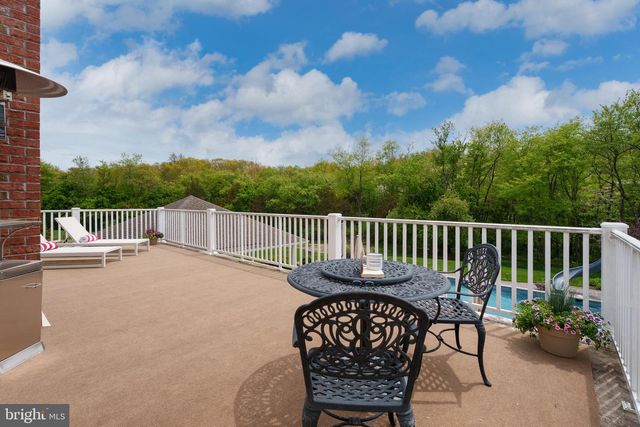 24 MICHAEL WAY, Pennington, NJ 08534