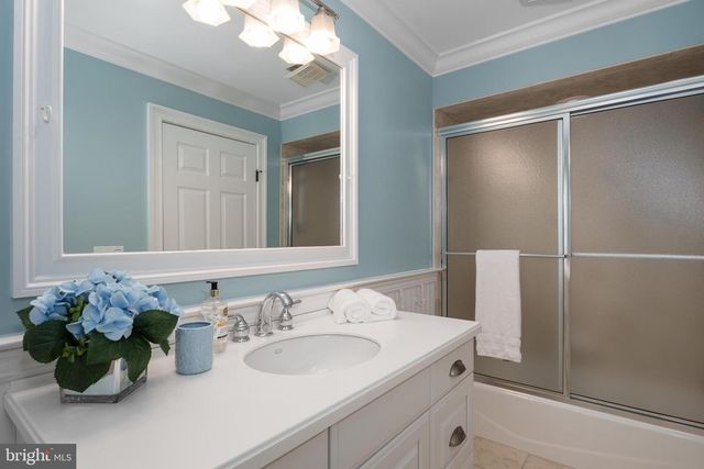 24 MICHAEL WAY, Pennington, NJ 08534