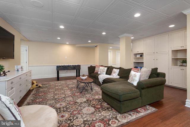 24 MICHAEL WAY, Pennington, NJ 08534